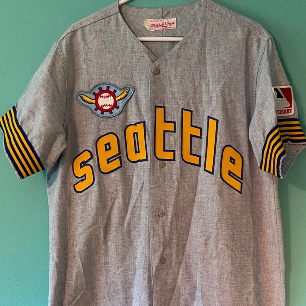 Seattle Pilots Replica 1969 Wool Flannel Road Jersey with NOB by Mitchell & Ness
